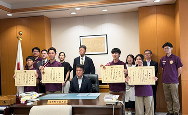 文部科学省表敬訪問02